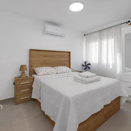 Апартаменти Marinasunbeach Brisa Del Mar