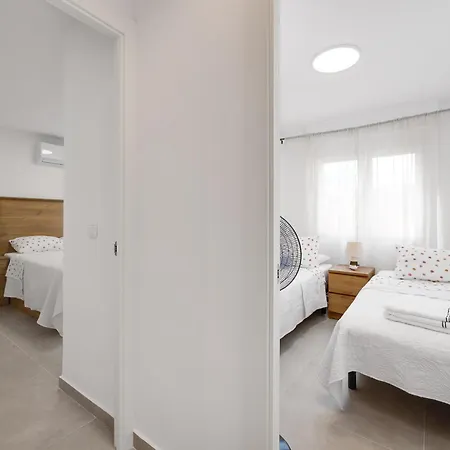 Апартаменти Marinasunbeach Brisa Del Mar
